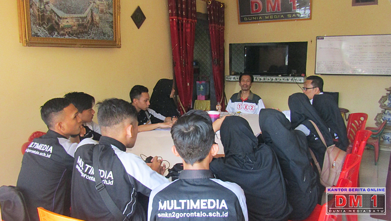 Siswa SMK Negeri 2 Kota Gorontalo PKL di DM1