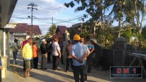 Pintu Masuk perumahan Taman Indah, lokasi kejadian korban sengatan arus listrik, Kamis (26/9/2019). Sumber Foto: Hulondalo.id