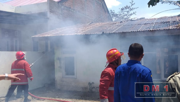 Anak-anak Main Api, Rumah di Dulalowo Timur Hangus Terbakar